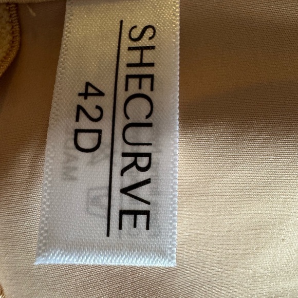 The Low Back Strapless Bra by SheCurve - Picture 8 of 8